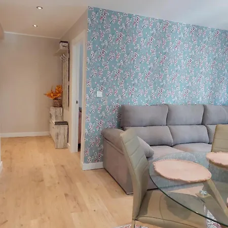 Piso En El Centro Apto 5 Personas Con Garaje Privado * Avilés