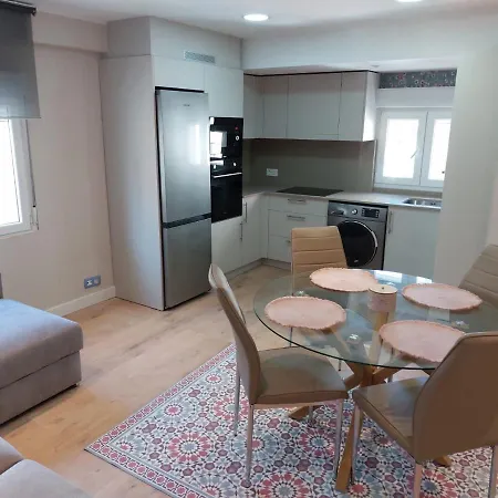 Piso En El Centro Apto 5 Personas Con Garaje Privado Apartamento *