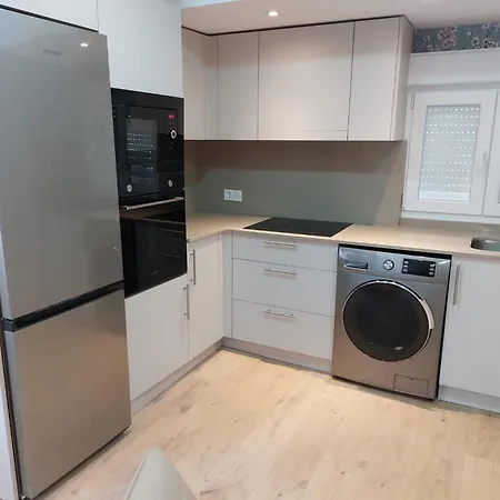 Piso En El Centro Apto 5 Personas Con Garaje Privado Apartamento *