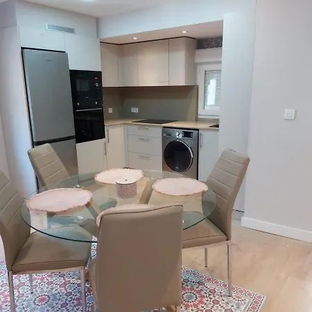 Piso En El Centro Apto 5 Personas Con Garaje Privado Avilés