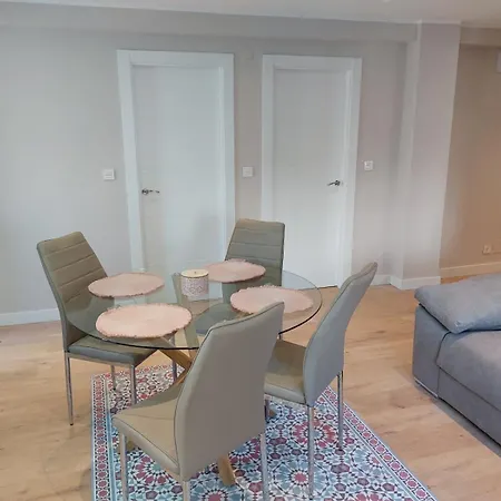 Piso En El Centro Apto 5 Personas Con Garaje Privado *