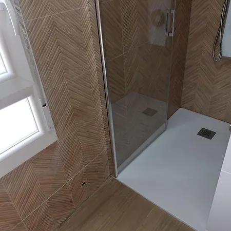 Piso En El Centro Apto 5 Personas Con Garaje Privado Aviles