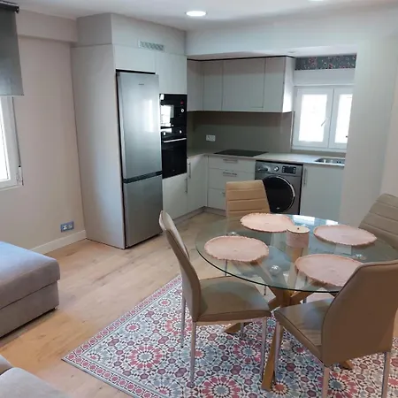 Piso En El Centro Apto 5 Personas Con Garaje Privado *