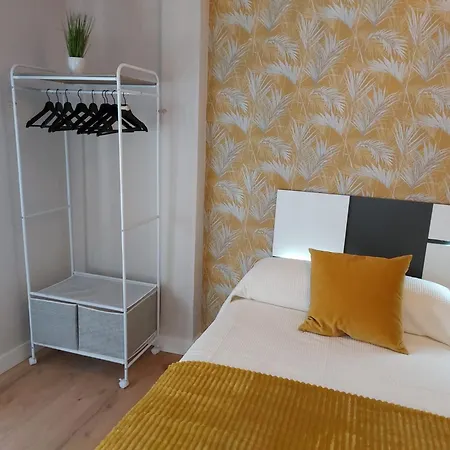 Piso En El Centro Apto 5 Personas Con Garaje Privado *